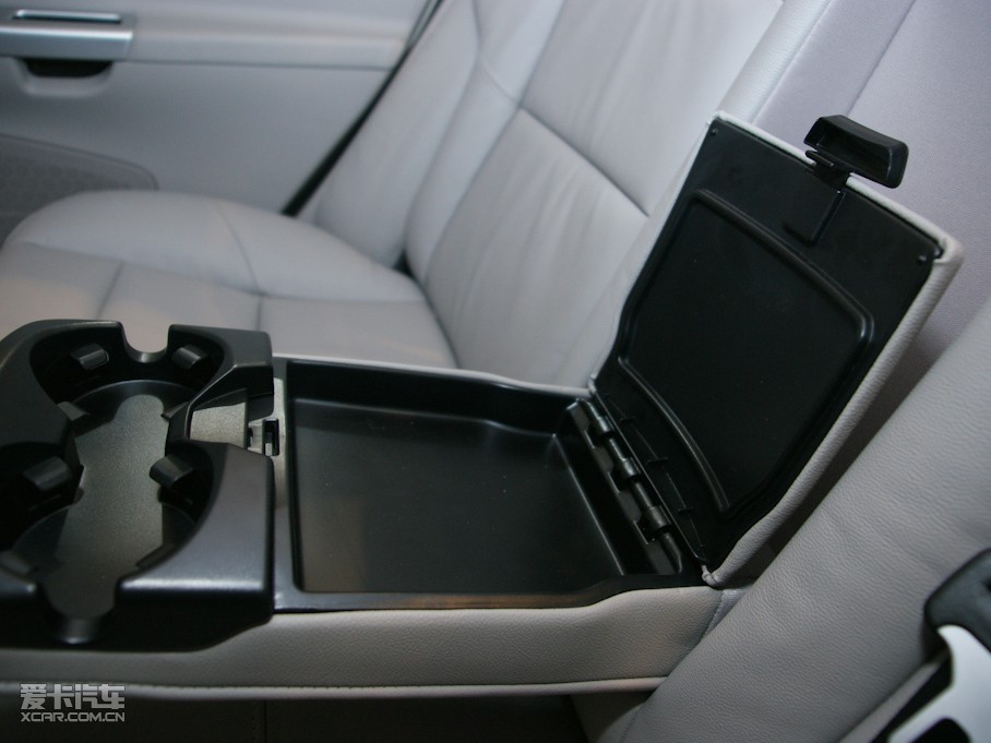 2011���֠���S40 2.0L �Ԅ������