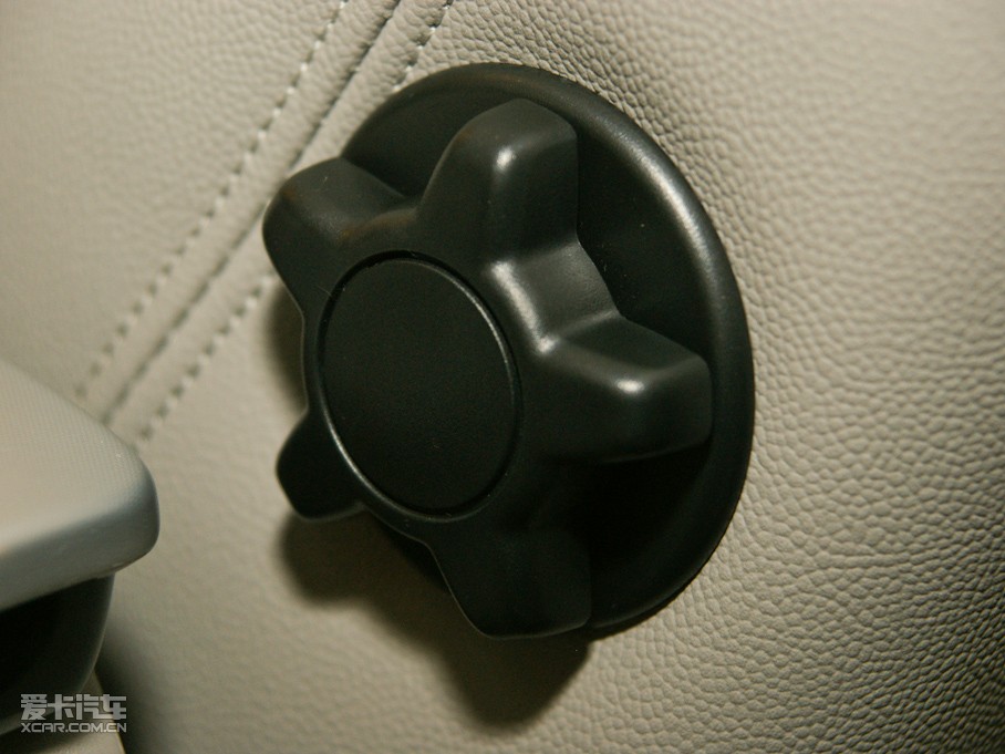 2011���֠���S40 2.0L �Ԅ������