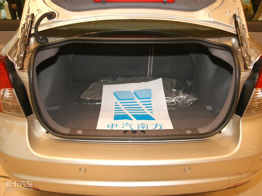 2011���֠���S40 2.0L �Ԅ������