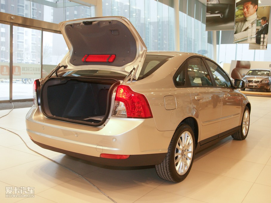 2011���֠���S40 2.0L �Ԅ������