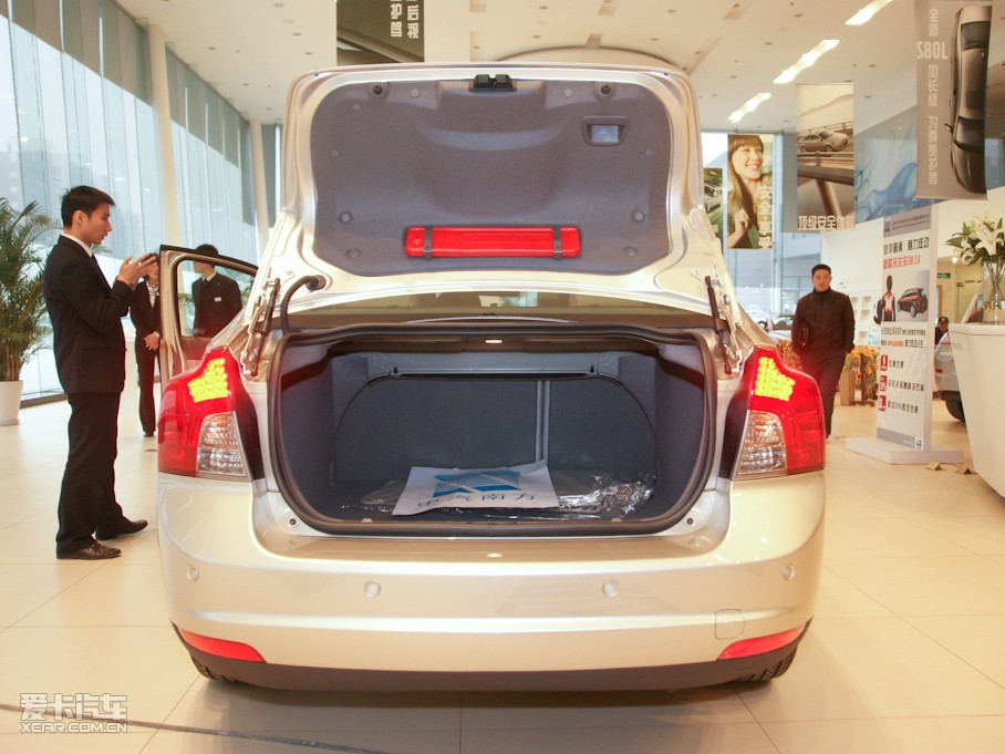 2011���֠���S40 2.0L �Ԅ������