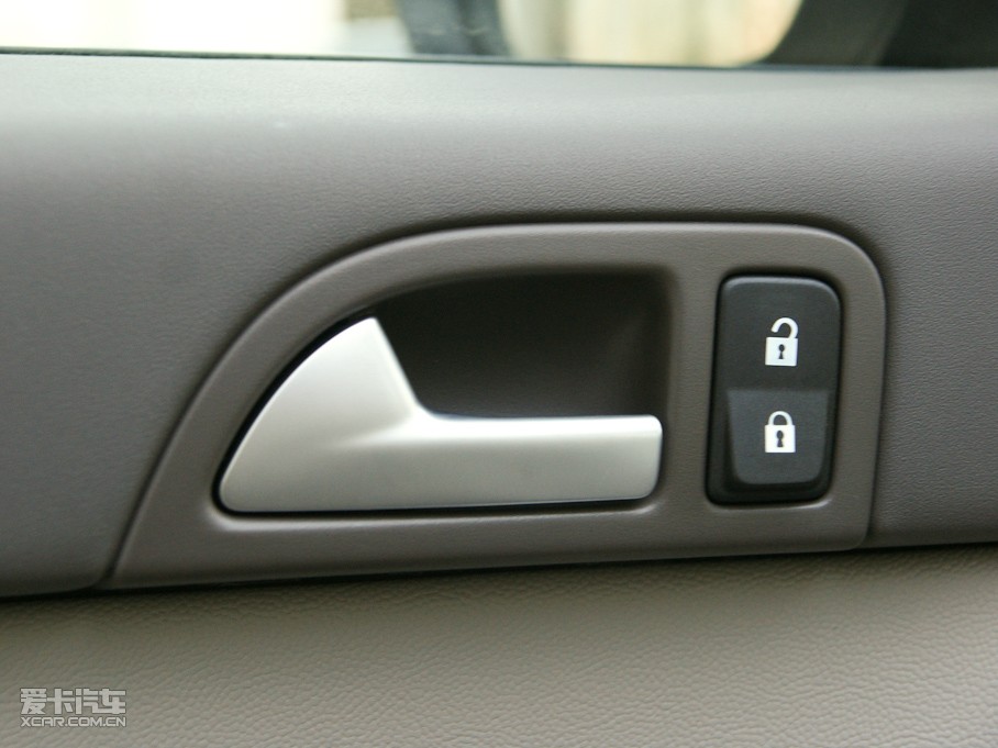 2011���֠���S40 2.0L �Ԅ����а�