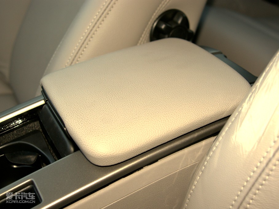 2011���֠���S40 2.0L �Ԅ����а�