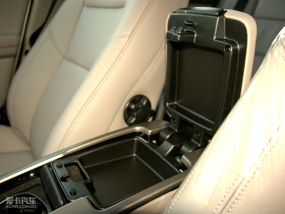 2011���֠���S40 2.0L �Ԅ����а�