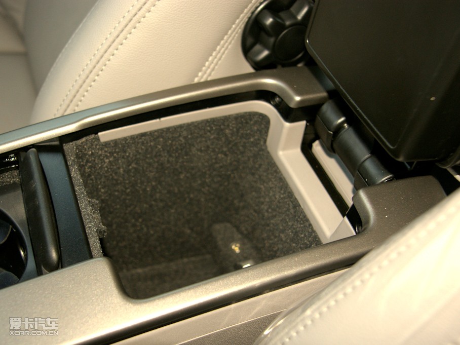 2011���֠���S40 2.0L �Ԅ����а�