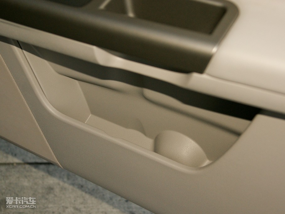 2011���֠���S40 2.0L �Ԅ����а�