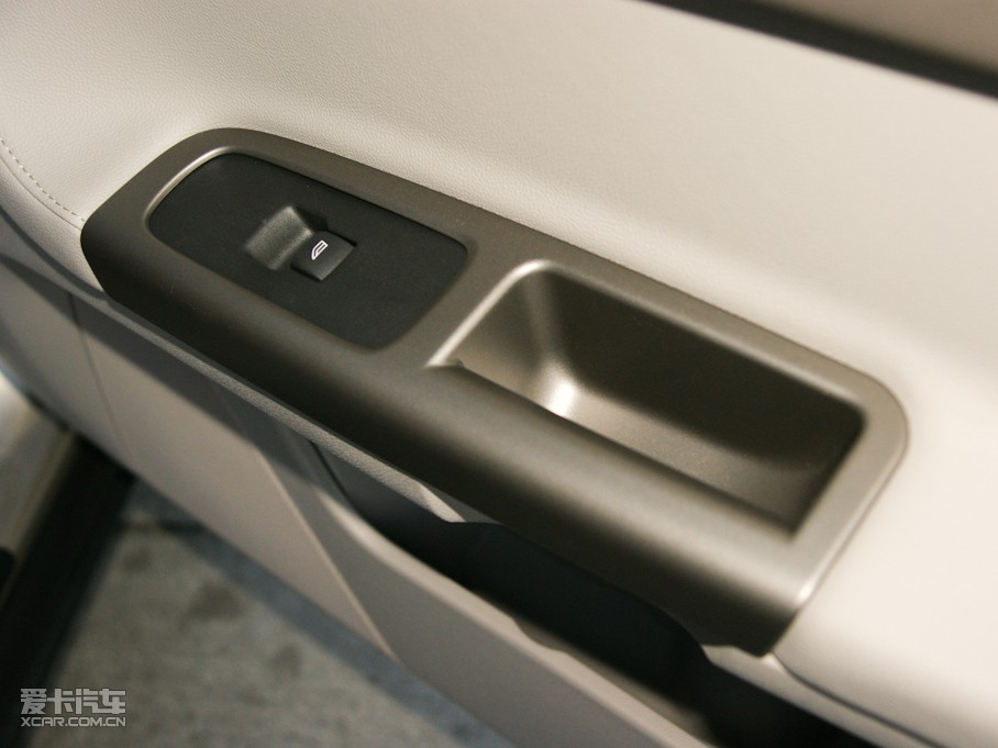 2011���֠���S40 2.0L �Ԅ�(d��ng)���а�