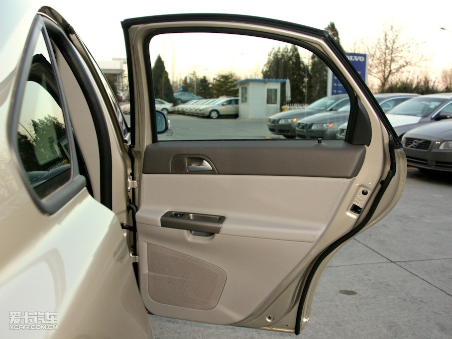 2011���֠���S40 2.0L �Ԅ����а�