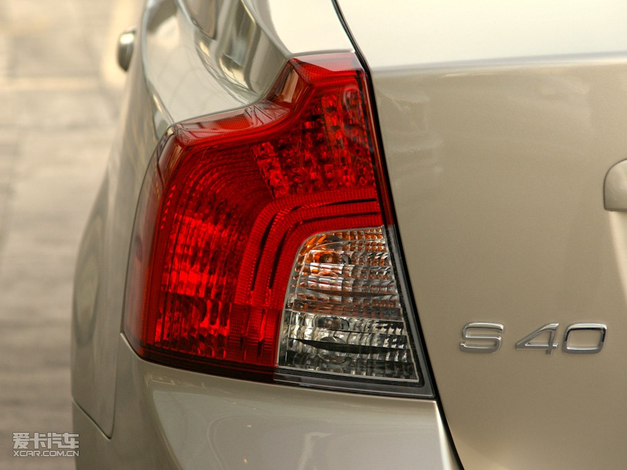 2011���֠���S40 2.0L �Ԅ����а�