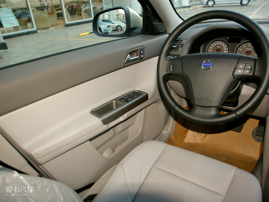 2011���֠���S40 2.0L �Ԅ����а�