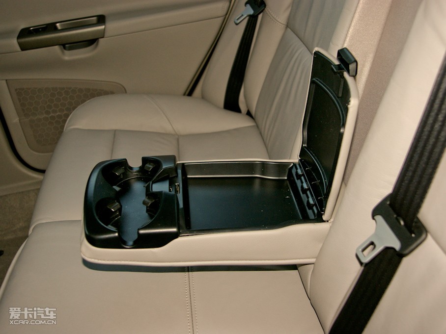 2011���֠���S40 2.0L �Ԅ����а�