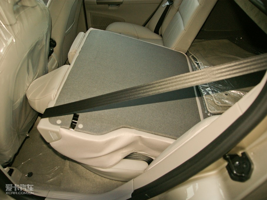 2011���֠���S40 2.0L �Ԅ����а�