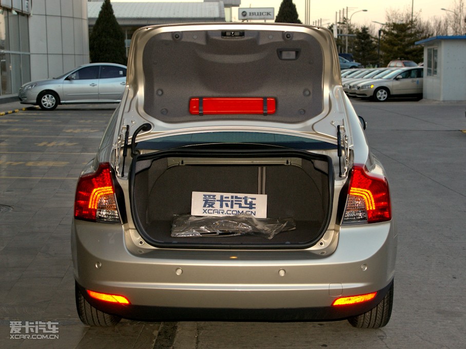 2011���֠���S40 2.0L �Ԅ����а�