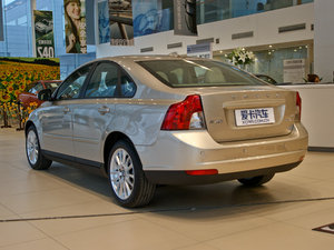 2011款2.0L 自动智尊版 整体外观