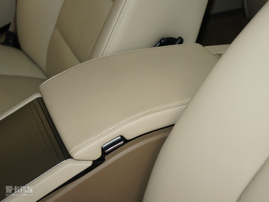 2011֠S80L 3.0T T6 Ű