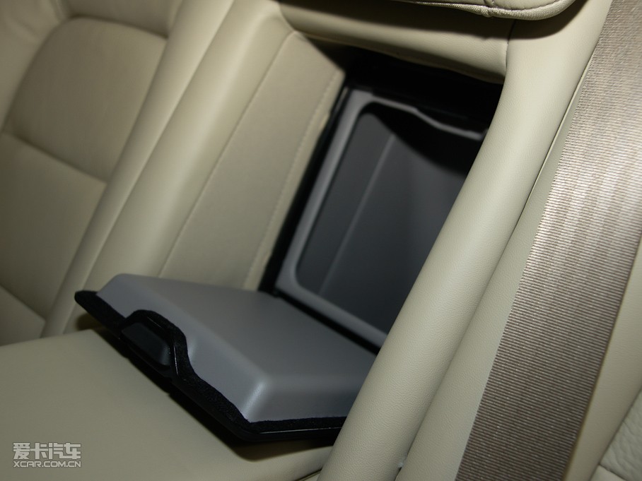 2011֠S80L 3.0T T6 Ű