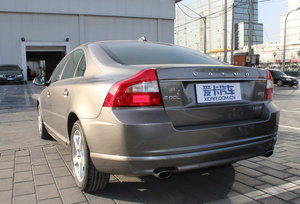 2011款2.0T 两驱智尚版 整体外观