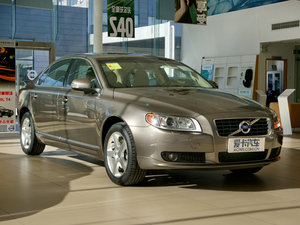 2011款2.0T 两驱智尊版 整体外观