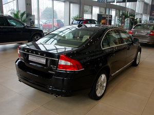 2011款3.0T T6 四驱智雅版 整体外观
