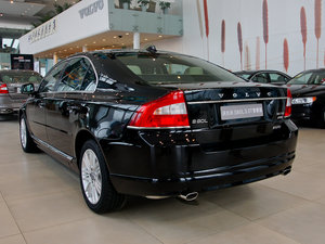 2011款3.0T T6 四驱智雅版 整体外观