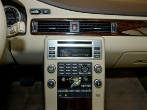 2011款3.0T T6 四驱智雅版 中控区