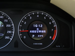 2011款2.0T 两驱智雅版 中控区