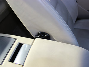 2012款3.0T T6 四驱智雅版 空间座椅