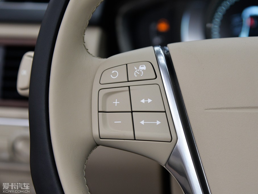 2015���֠���S80L 2.0T T5 ���Ű�