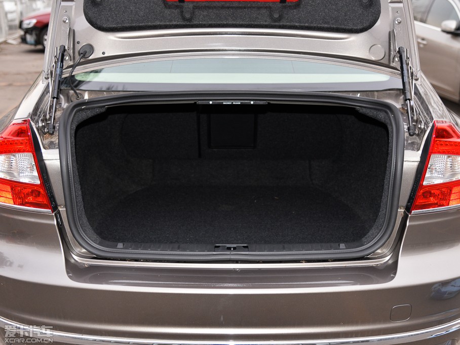 2015���֠���S80L 2.0T T5 ���Ű�