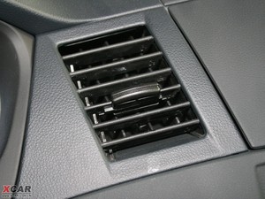 2009款2.0L 手动经典型 空调出风口