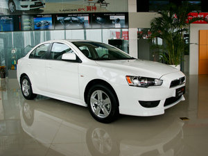 2010款1.8L CVT致尚豪华版 整体外观