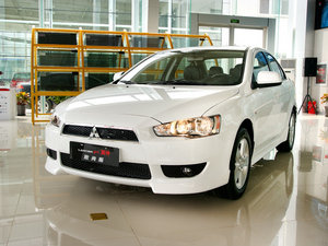 2010款1.8L CVT致尚豪华版 整体外观