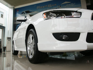 2010款1.8L CVT致尚豪华版 细节外观