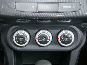 2010款1.8L CVT致尚豪华版 空调调节