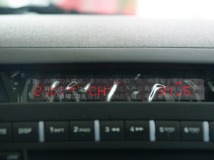 2010款1.8L CVT致尚豪华版 中控区