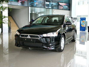 2010款2.0L CVT运动旗舰版 整体外观