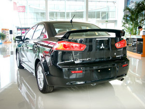 2010款2.0L CVT运动旗舰版 整体外观