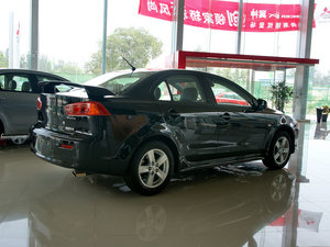 2010款2.0L CVT运动旗舰版 整体外观