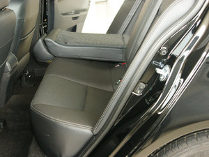 2010款2.0L CVT运动旗舰版 空间座椅