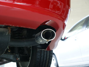2010款1.8L CVT时尚舒适版 排气管