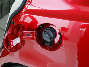 2010款1.8L CVT时尚舒适版 油箱盖