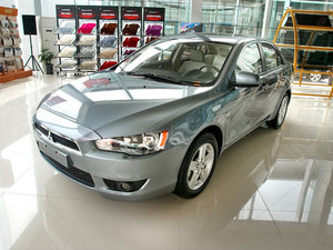 2010款1.8L CVT时尚豪华版 整体外观