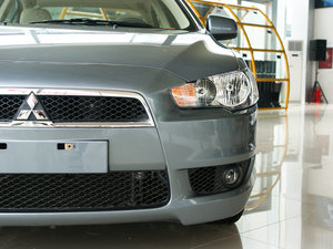2010款1.8L CVT时尚豪华版 细节外观