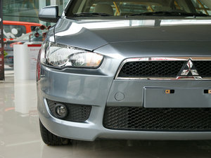 2010款1.8L CVT时尚豪华版 细节外观
