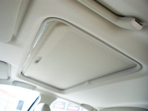 2010款1.8L CVT时尚豪华版 空间座椅