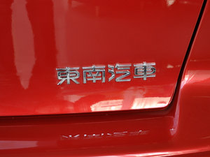 2010款1.8L MT致尚豪华版 细节外观