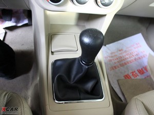 2010款1.8L MT时尚舒适版 换挡杆