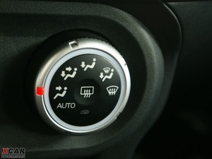 2010款2.0L MT运动豪华版 中控区