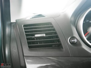 2010款2.0L MT运动豪华版 空间座椅