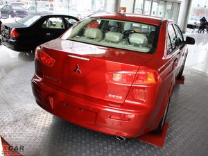 2010款1.8L MT时尚舒适版 整体外观